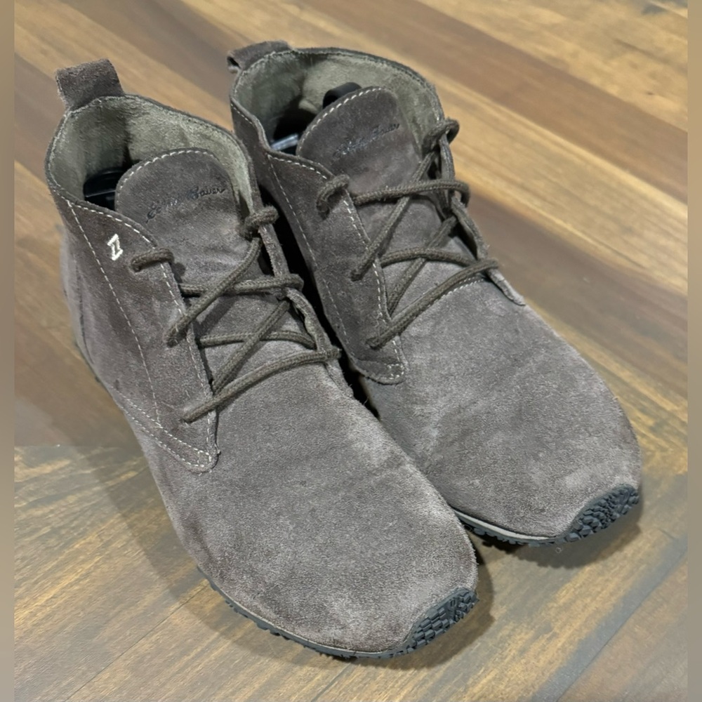 Eddie Bauer Booties Women’s Size 7.5 Gray Suede Lace Up Chukka Booties